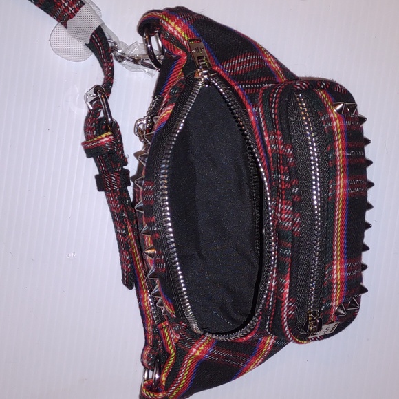 ๐๐ปCURRENT MOOD๐บ๐ Max Volume Fanny Pack Crossbody last one in stock - Picture 6 of 17